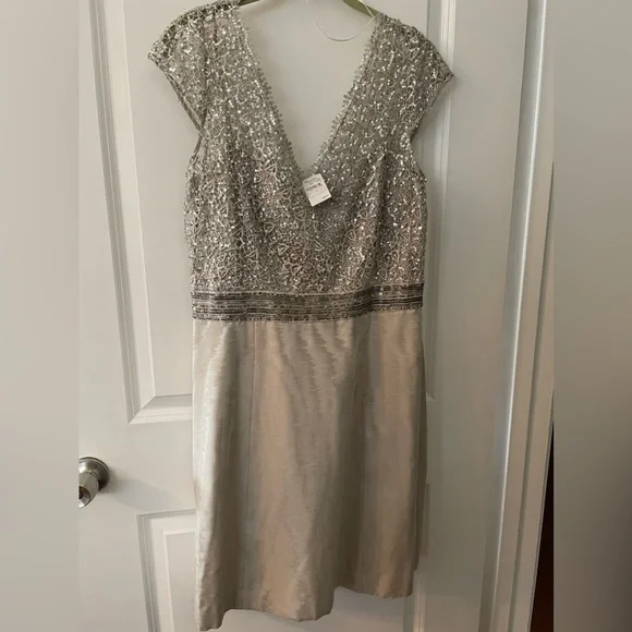 Kay Unger Dresses | Kay Unger Elevated Cocktail Dress | Color: Gold/Silver | Size: 14 | Kellygarza's Closet